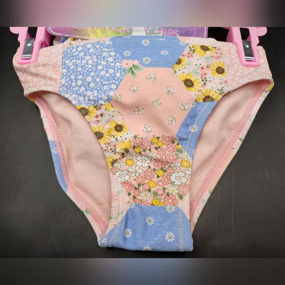 Bmagical Girls Patchwork Ruffle Bikini with 2 Hair Scrunchies, 2-Piece Size 3T - Picture 3 of 12